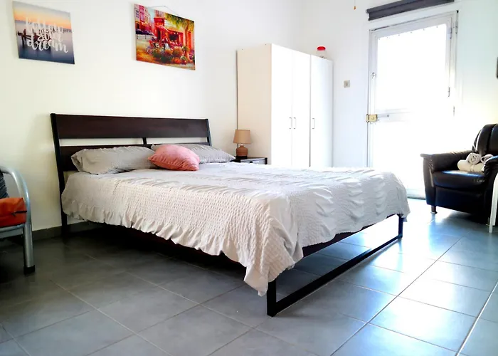 Apartment Modern Larnaka